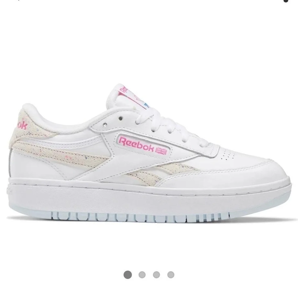 Reebok Classic White and Pink Sneakers - Picture 10 of 12